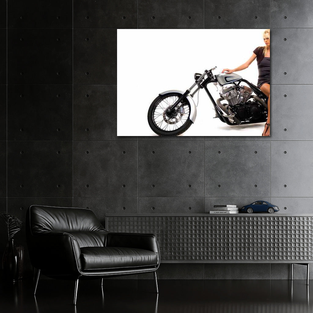 Power and Confidence: A Stylish Motorcycle for Speed Lovers