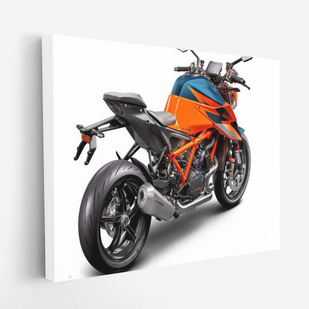 Dynamics and style: KTM 1290 Super Duke in motion