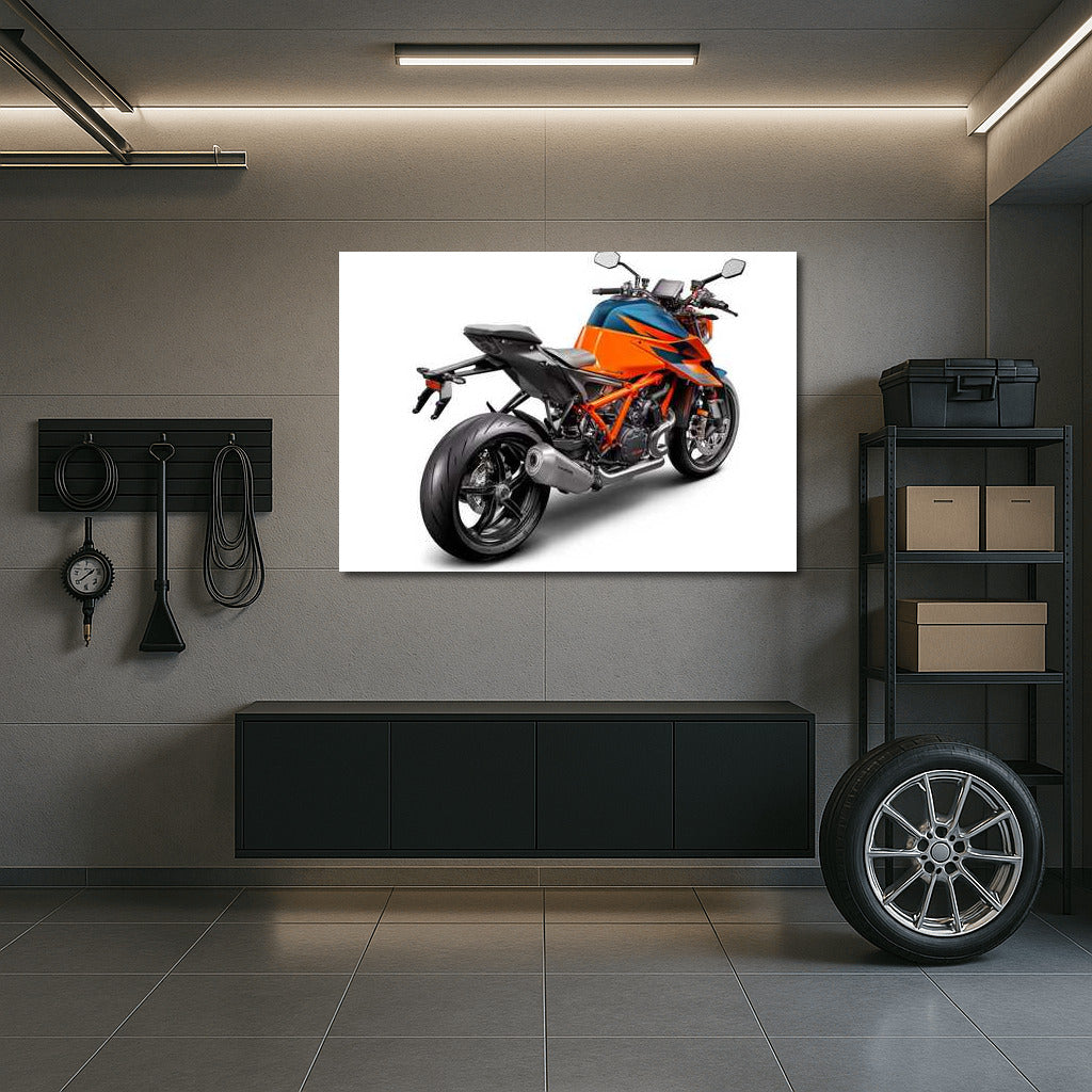 Dynamics and style: KTM 1290 Super Duke in motion