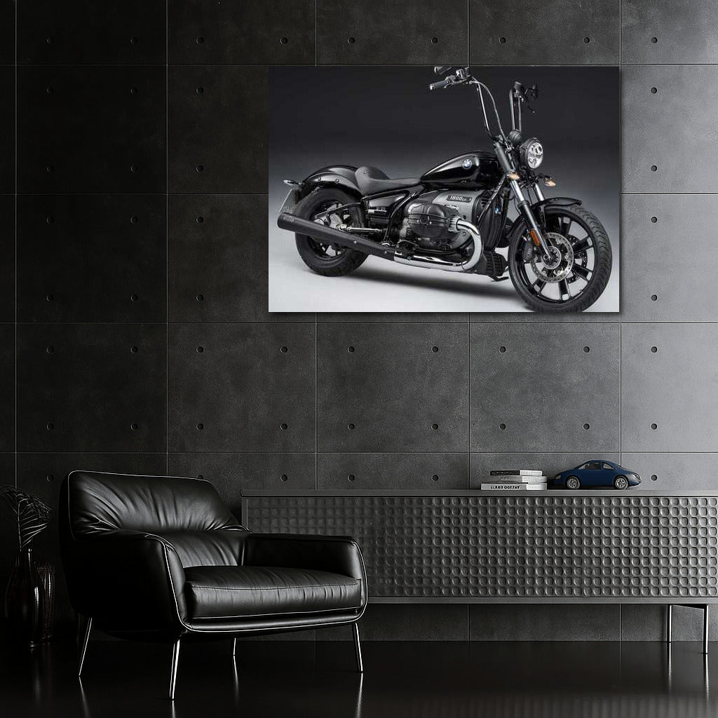 Elegant BMW R18: Dynamics and Style in Your Interior