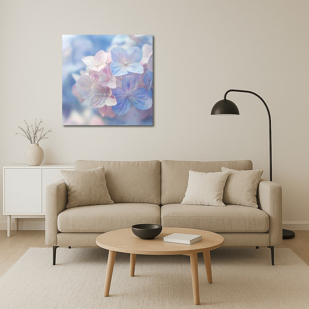 Delicate Hydrangeas: The Magic of Flowers in the Interior
