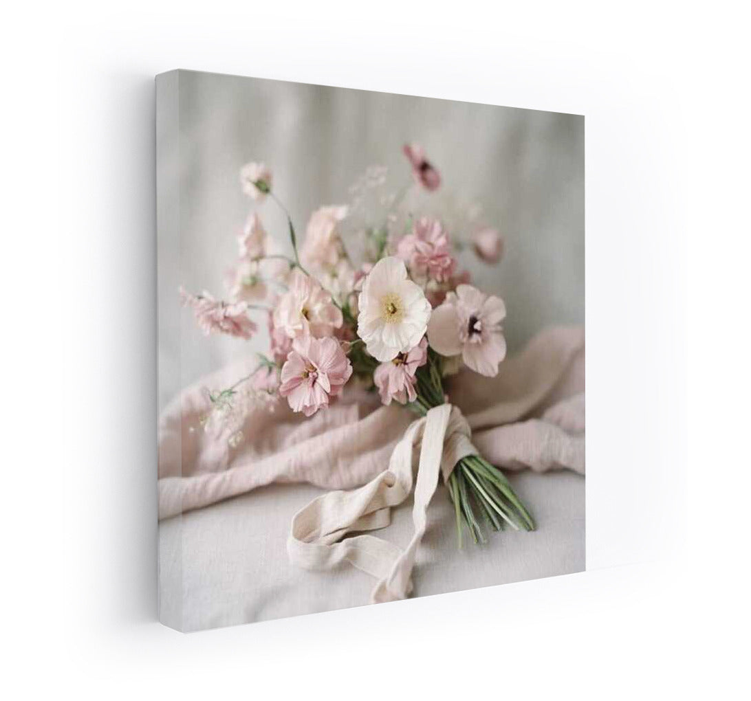 Small Bouquet of Roses: Floral Charm