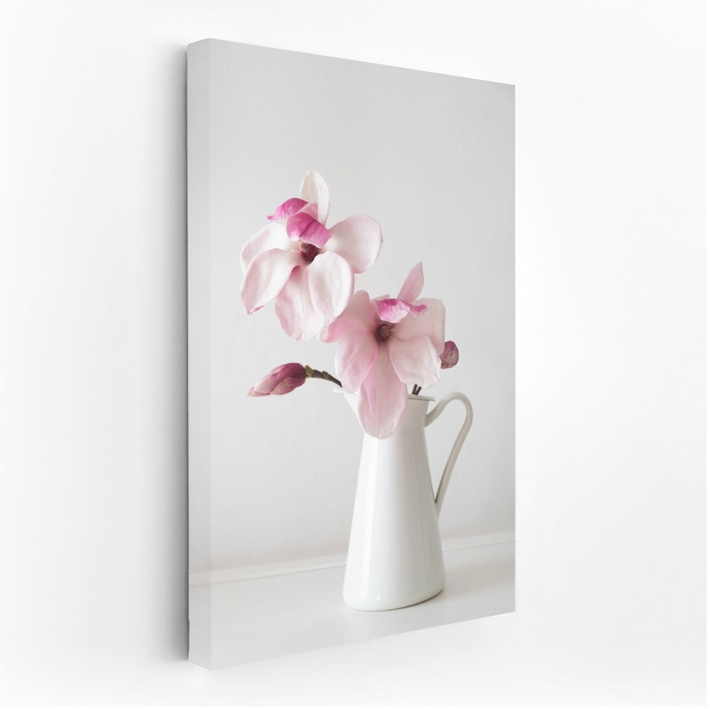 Magnolias in a Vase: Tenderness and Sophistication for Comfort