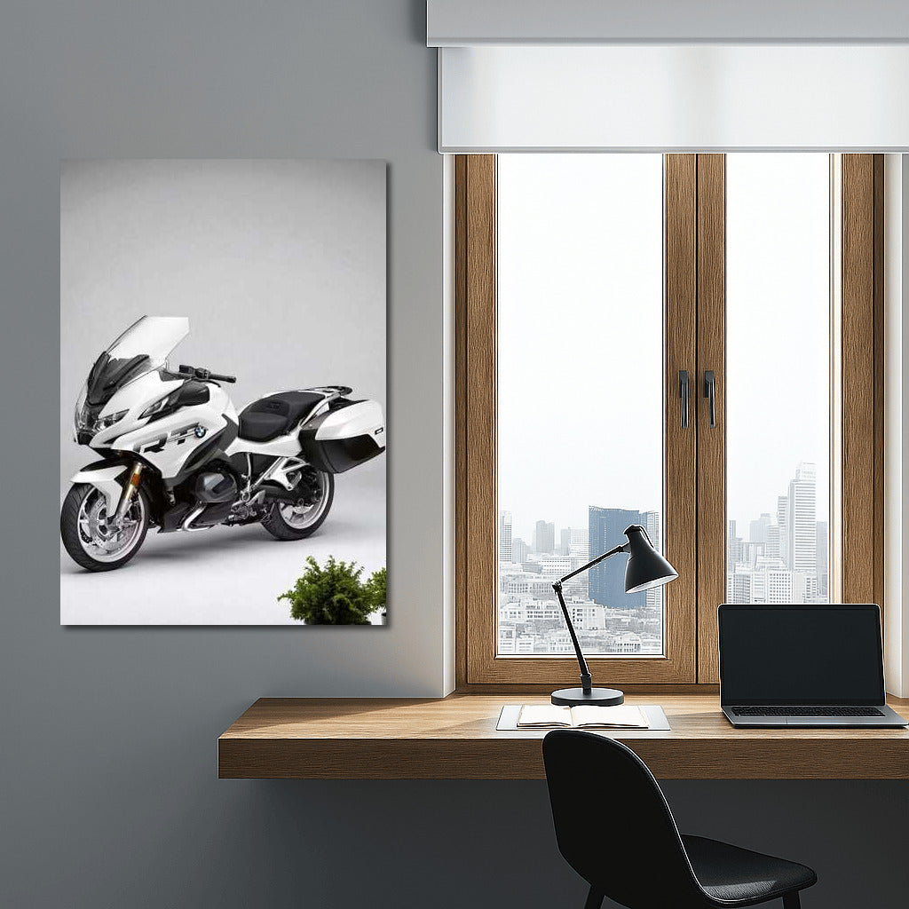 BMW R 1250 RT: Touring Elegance on a Minimalistic Background