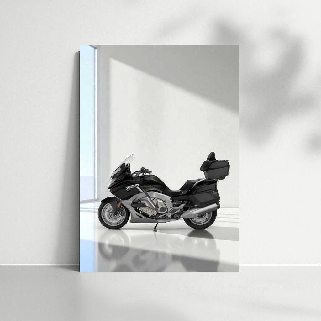 Elegance BMW K 1600 GTL: Minimalism and Power