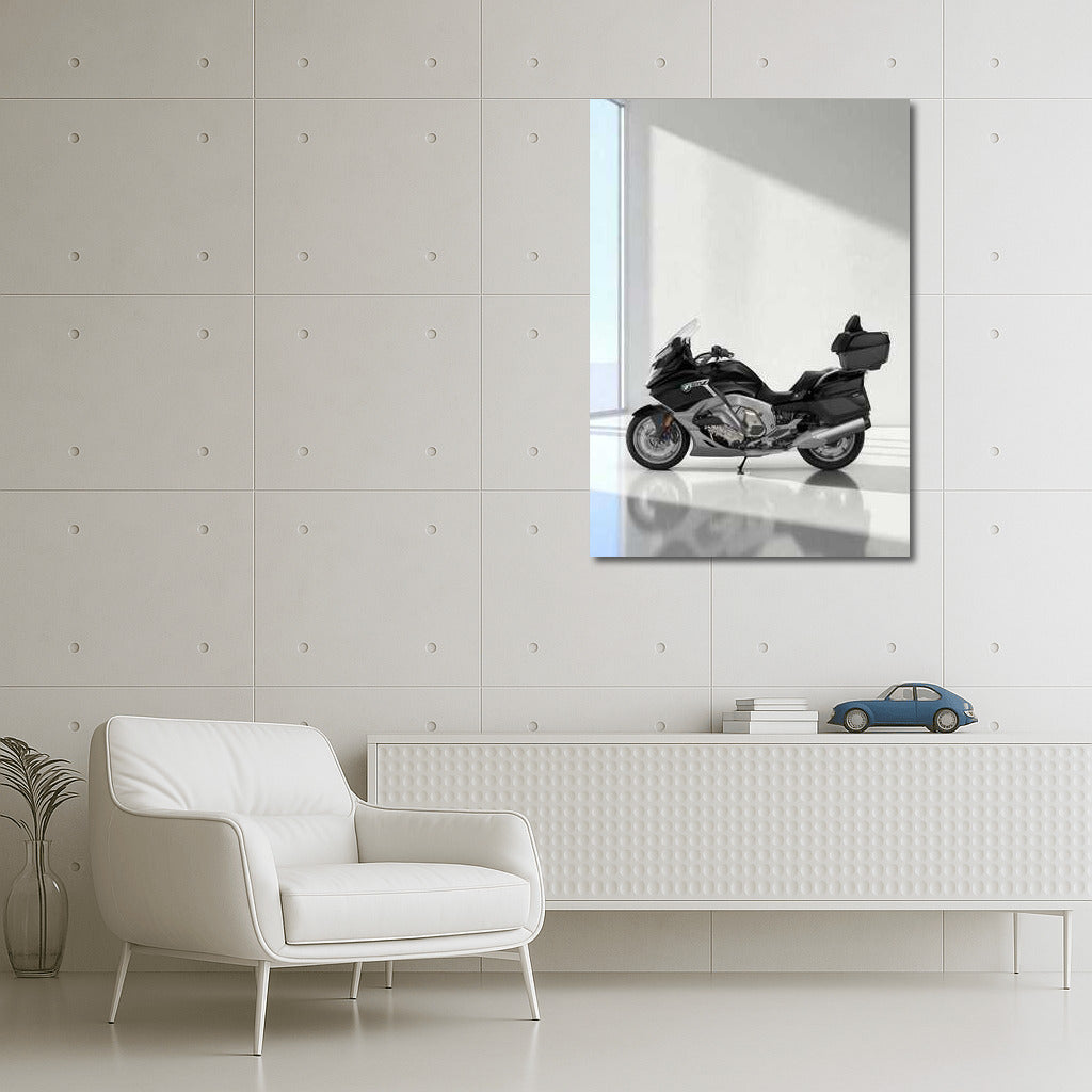 Elegance BMW K 1600 GTL: Minimalism and Power