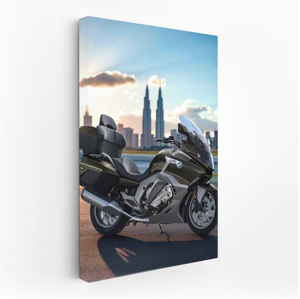 BMW K 1600 GTL: Dynamics on the City Obry