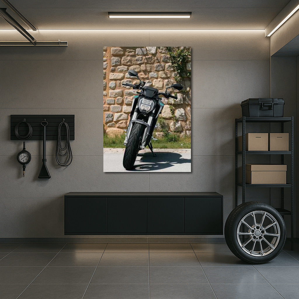 Electric motorcycle Zero S against the backdrop of ancient stone: dynamics and style