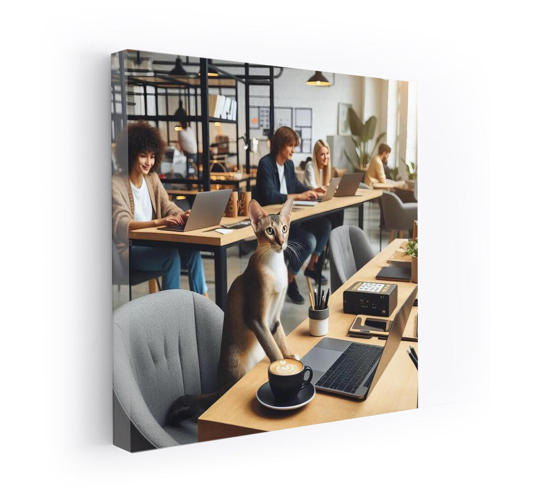Oriental Shorthair in Coworking: Cat in the World of Creativity and Comfort