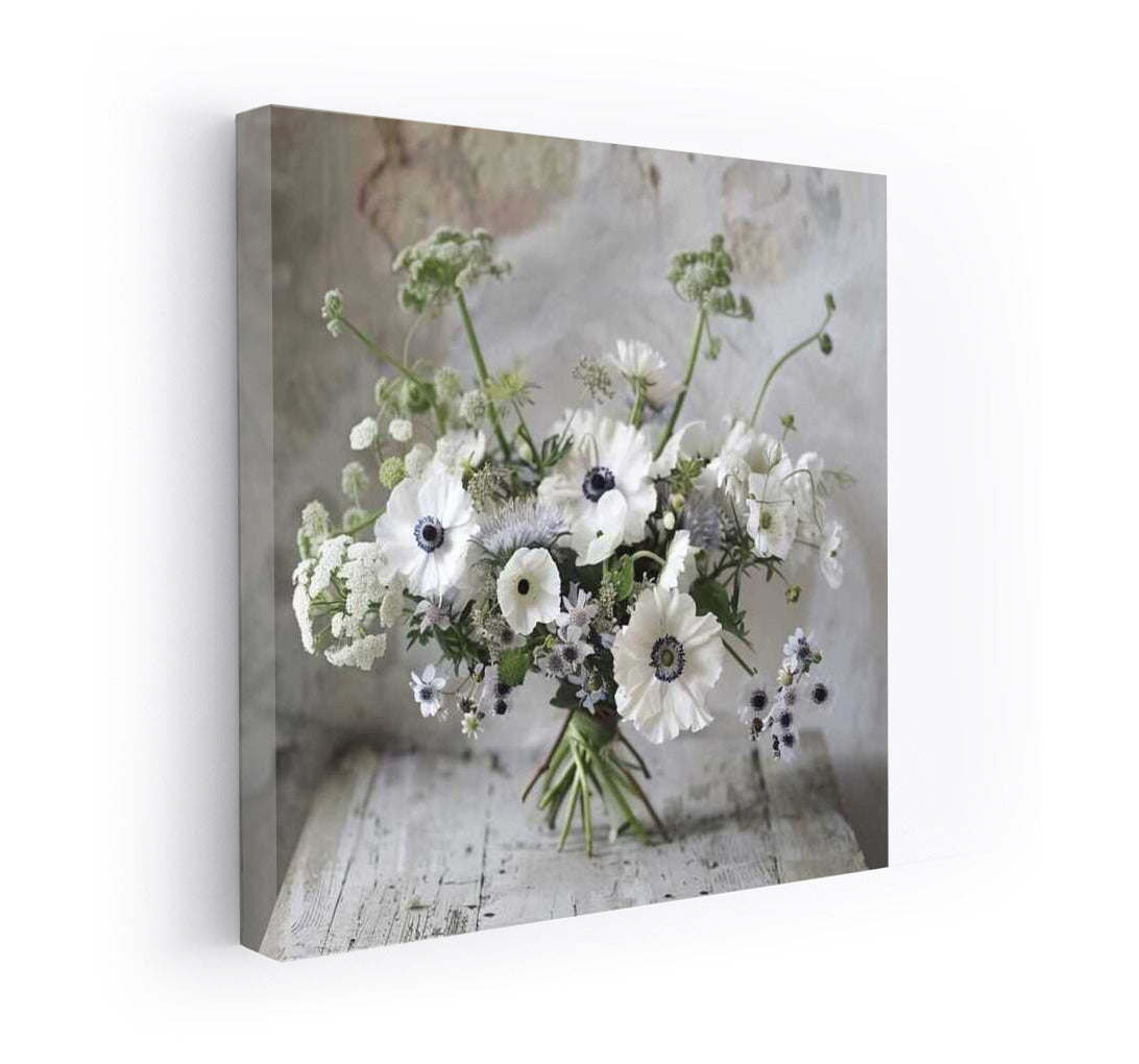 Minimalist Bouquet: Daisies and Lilies