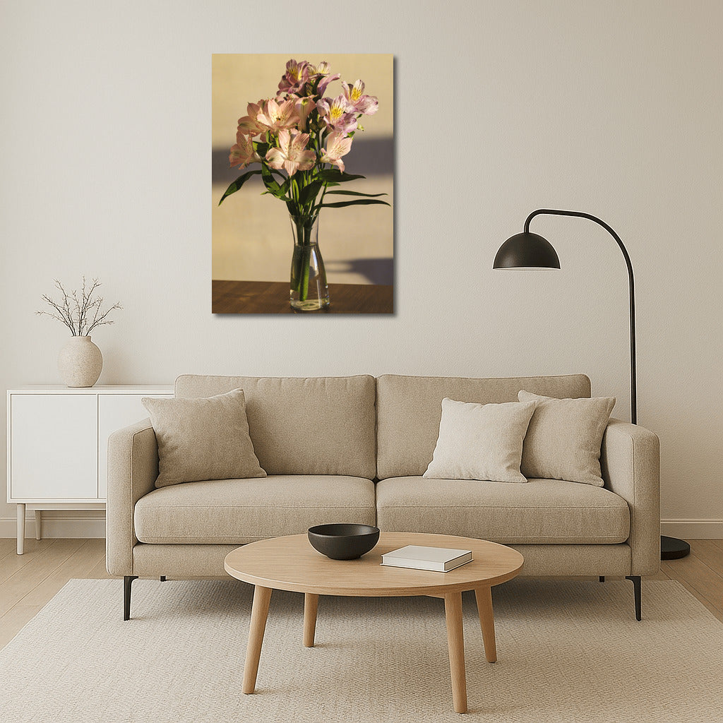 Alstroemerias: Delicate Flowers for an Elegant Interior