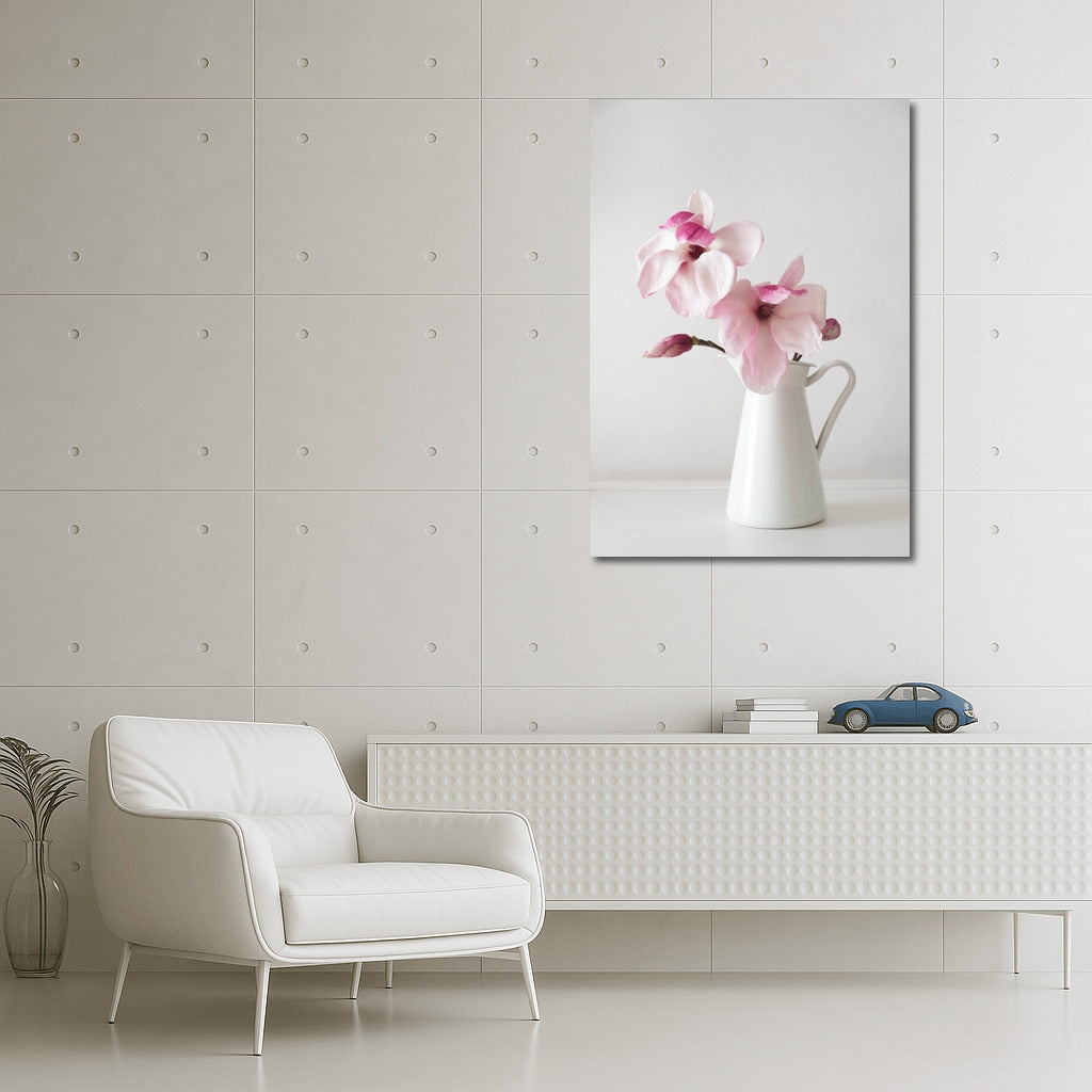 Magnolias in a Vase: Tenderness and Sophistication for Comfort
