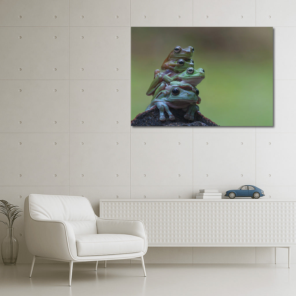 Frog Pyramid: Funny Green Frogs for Interior