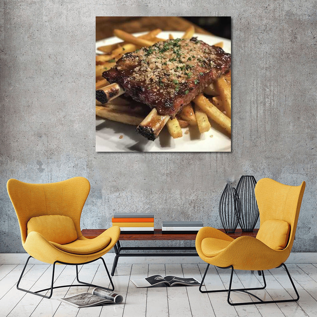 Juicy ribs with potatoes: appetite on the wall