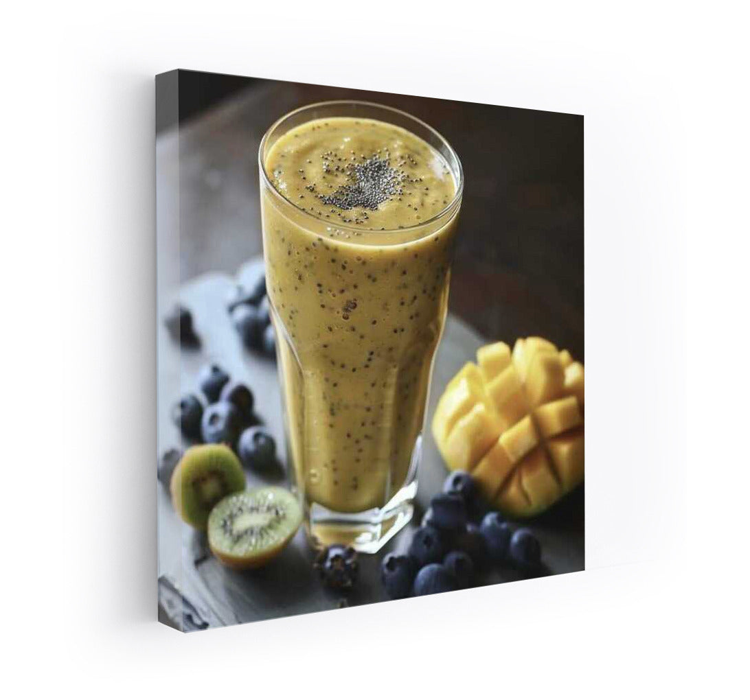 Mango Smoothie with Berries: Vitamin Explosion for the Interior