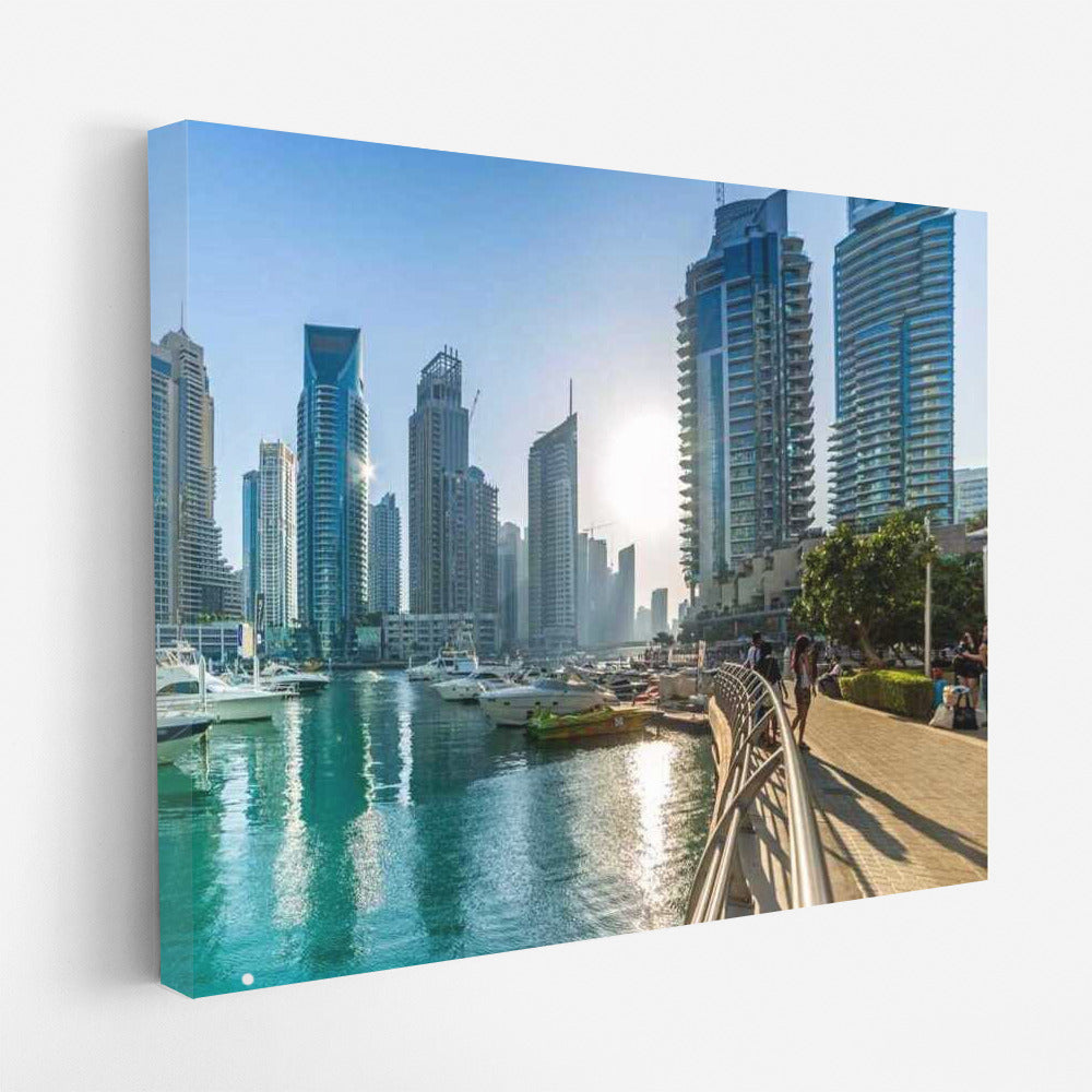 Dubai: The Splendor of Skyscrapers and Azure Waters