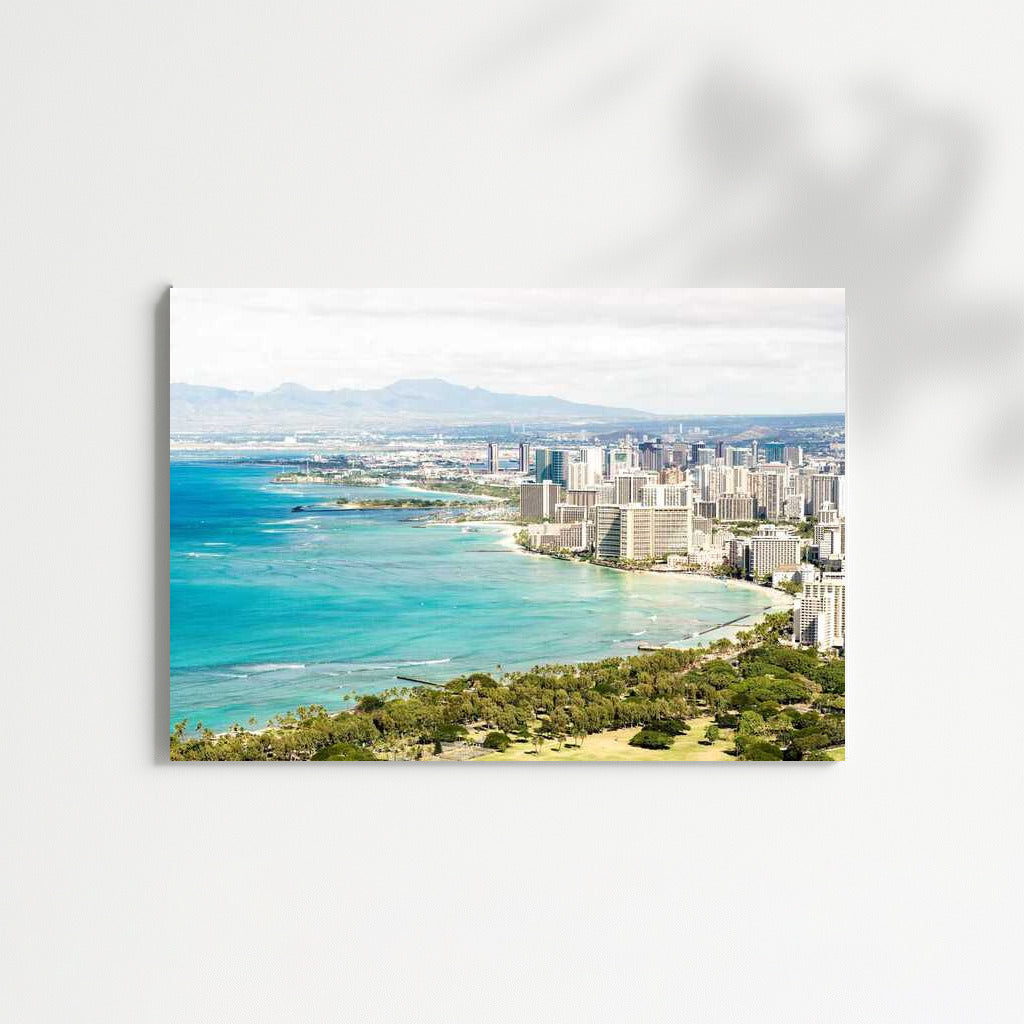 Honolulu Skyline: Cityscapes of the USA