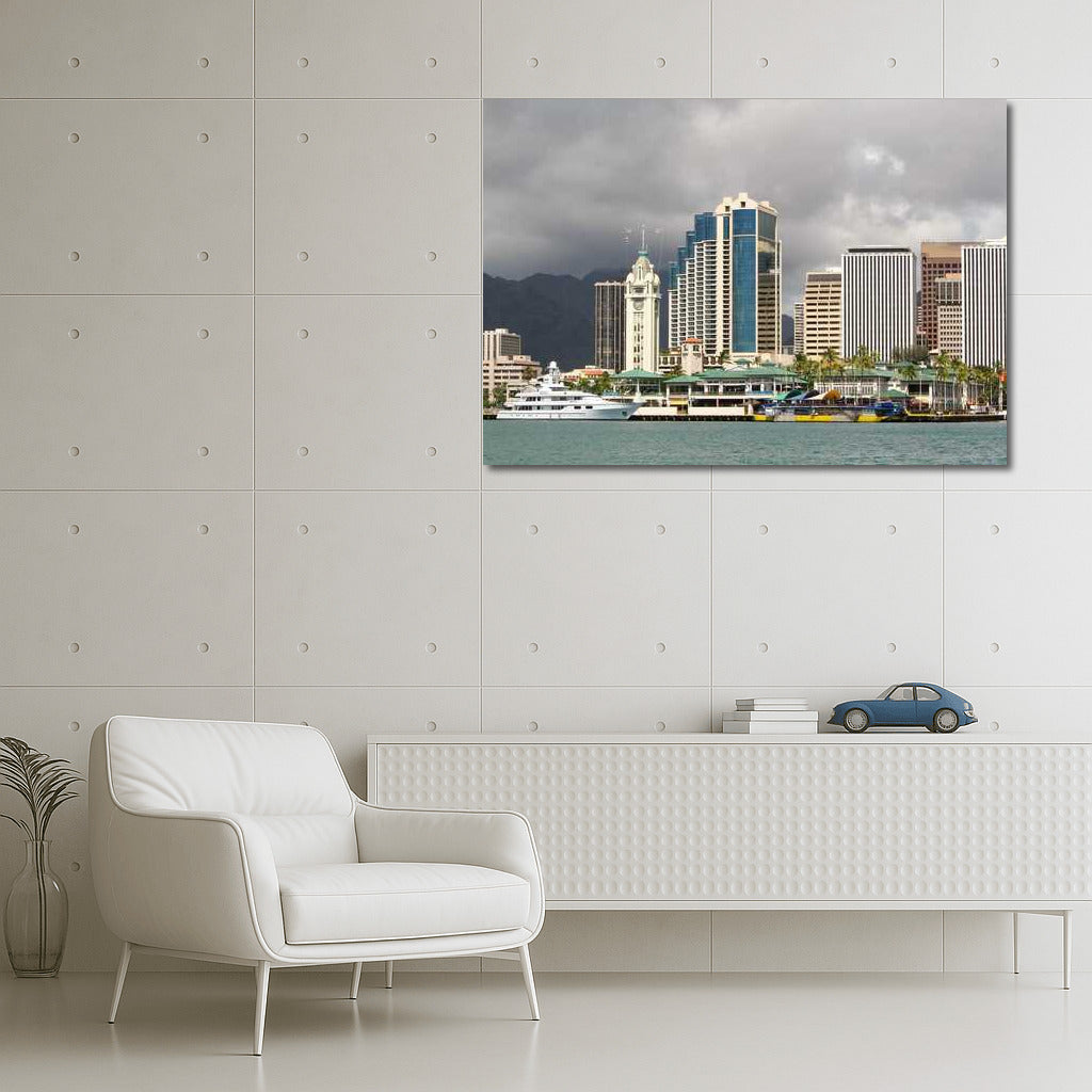 Honolulu: Skyscrapers and Ocean Breeze – Cityscapes of the USA