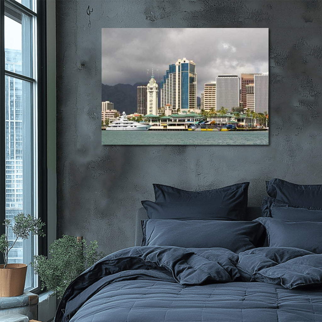 Honolulu: Skyscrapers and Ocean Breeze – Cityscapes of the USA