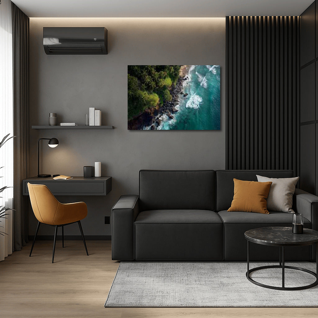Harmony of Waves and Greenery: Honolulu in Tropical Paradise