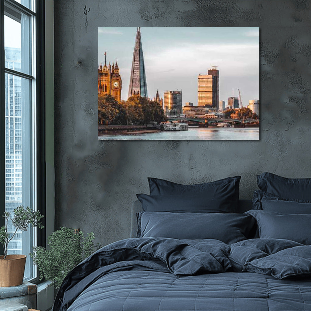 London Dawn: Silhouettes and Evening Light in the Cityscape
