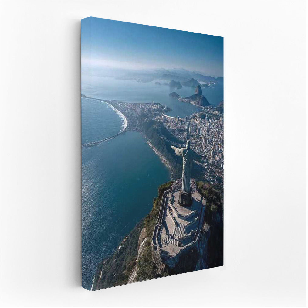 Rio Skylines: The Grandeur of the City and the Ocean