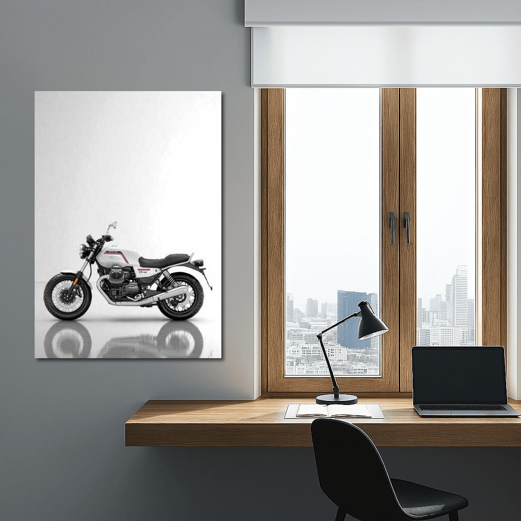 Elegance Moto Guzzi V7: Minimalism and Style