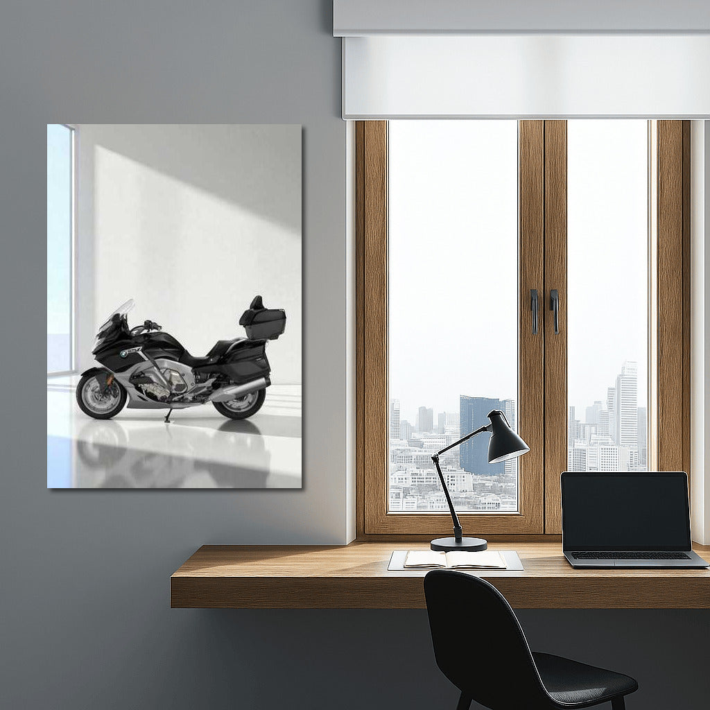 Elegance BMW K 1600 GTL: Minimalism and Power