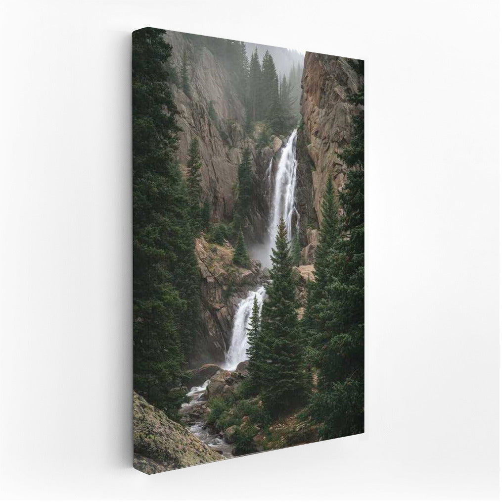 The Majesty of the Waterfall: Natural Scenery and Green Cliffs