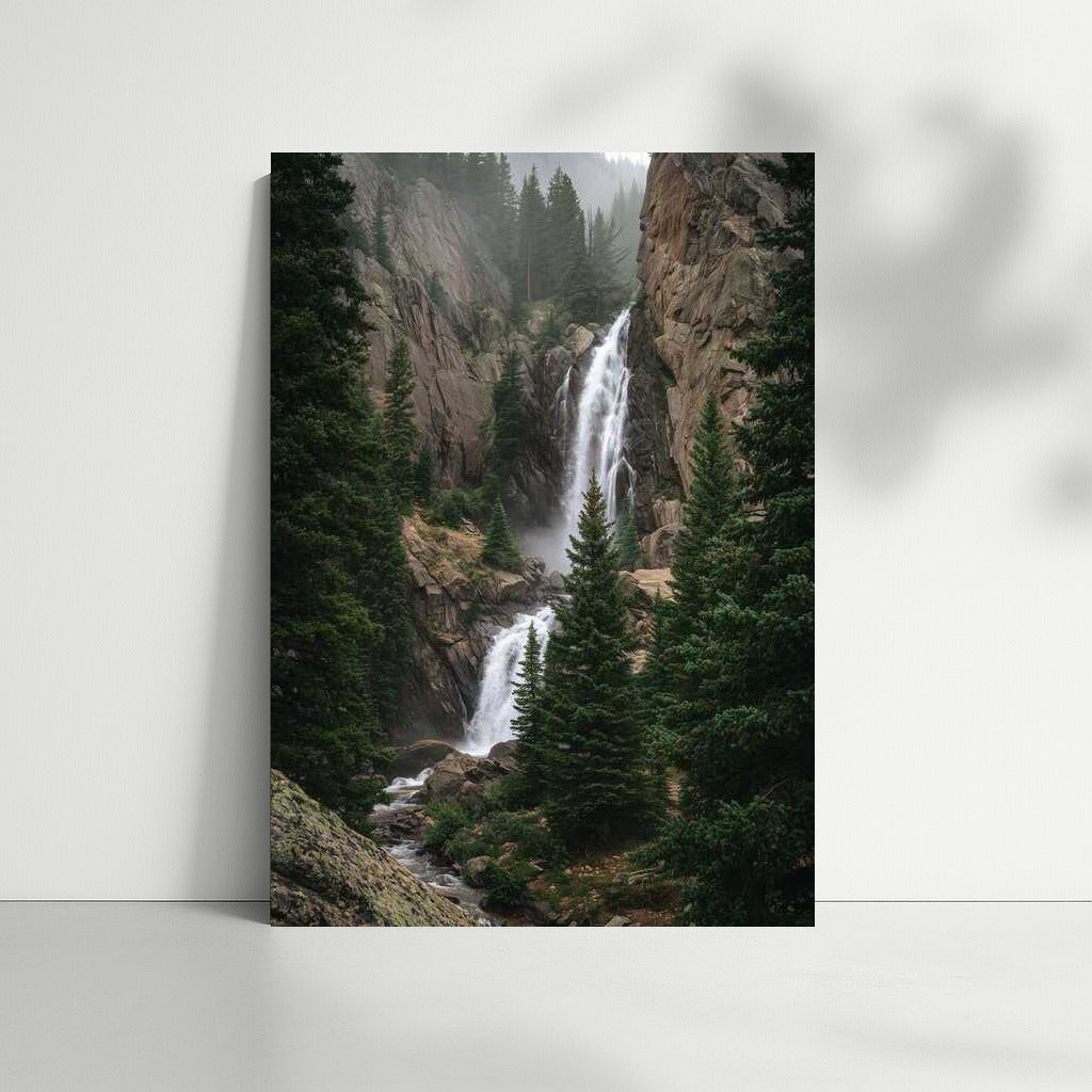 The Majesty of the Waterfall: Natural Scenery and Green Cliffs