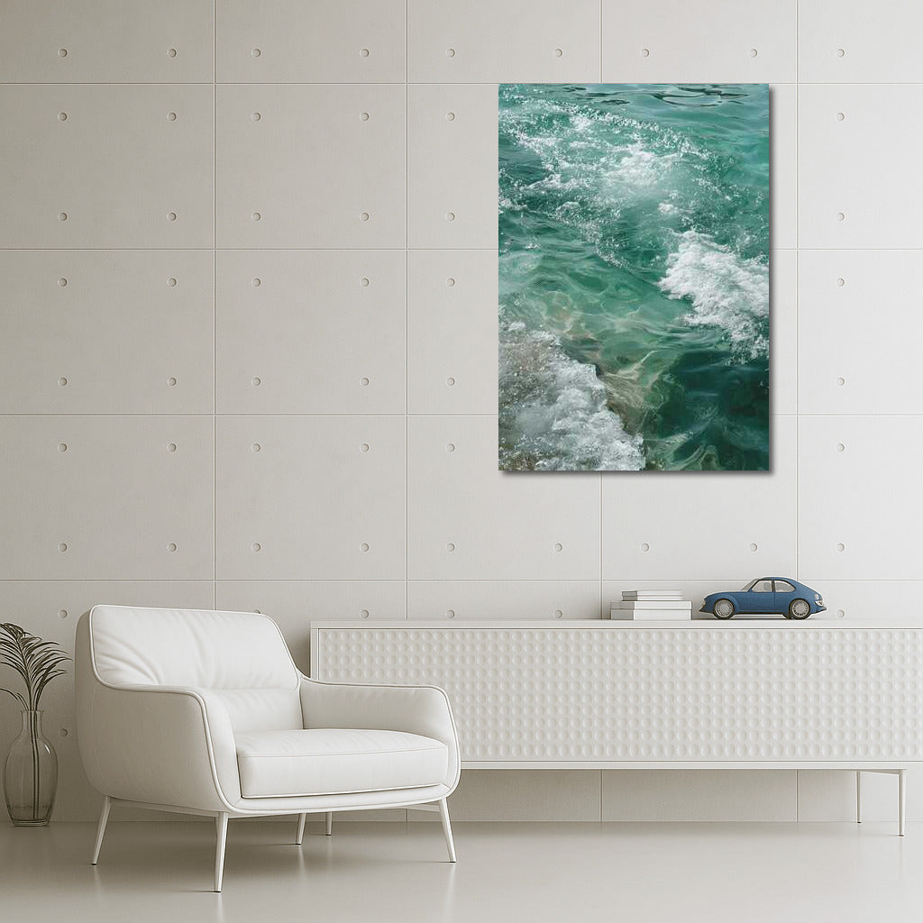 Playful Waves: The Freshness of Nature in Crystal Water