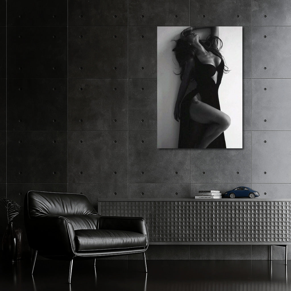 Seductive Play of Shadows and Forms