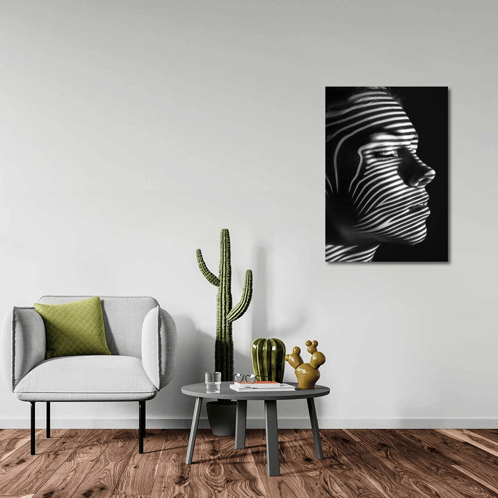 Lines of Light: The Feminine Image in Depth