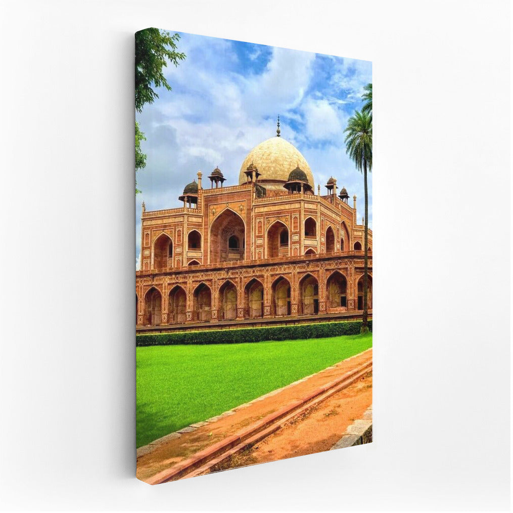 Architectural Splendor of India: Immersion in the Atmosphere of the Country
