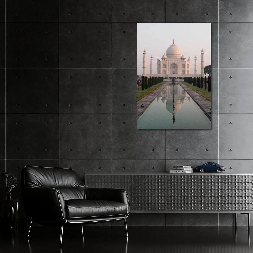 Taj Mahal in the Mirror: The Magic of India for Interiors