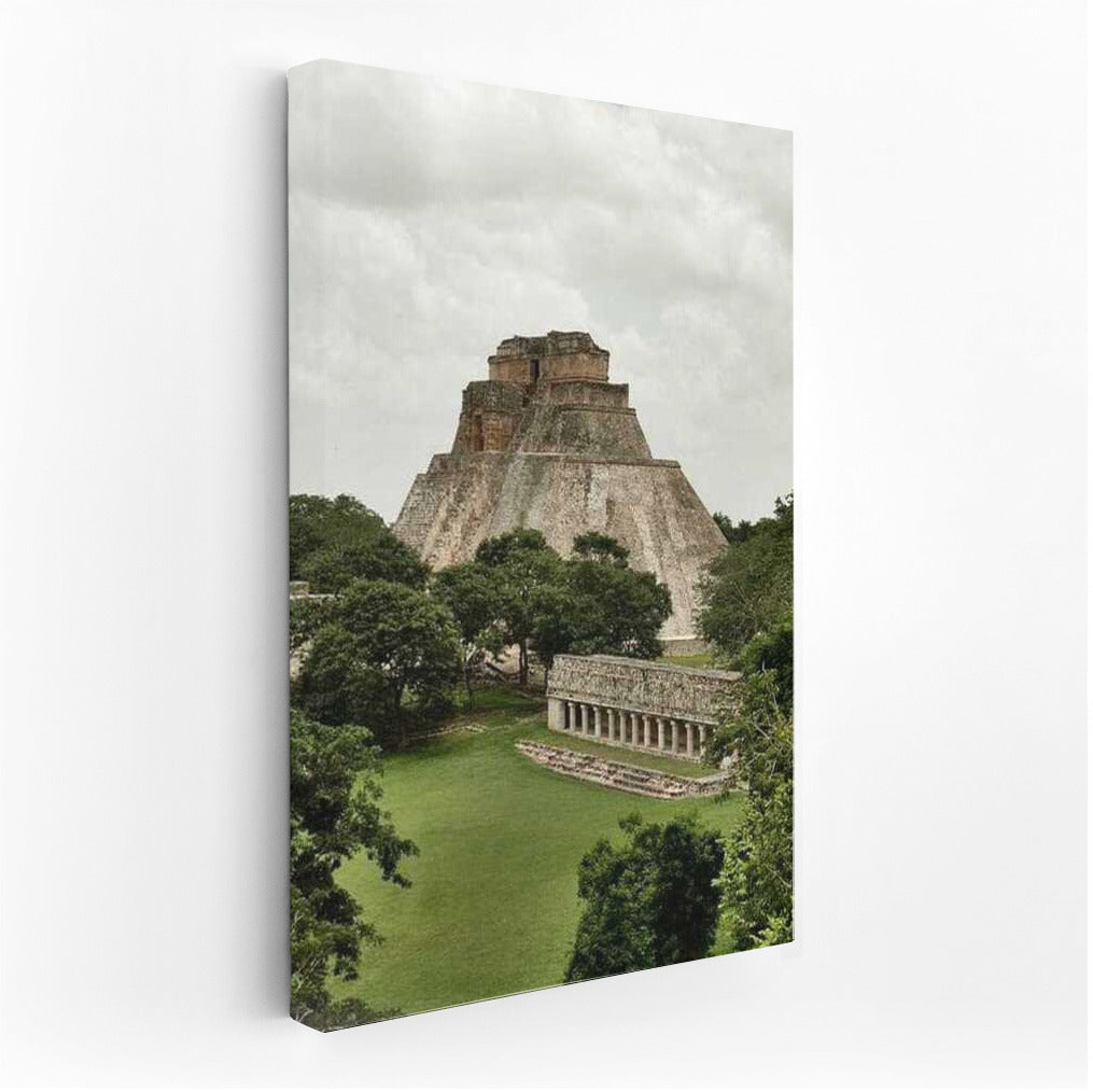 Mayan Pyramid: Magic of Ancient Mexico