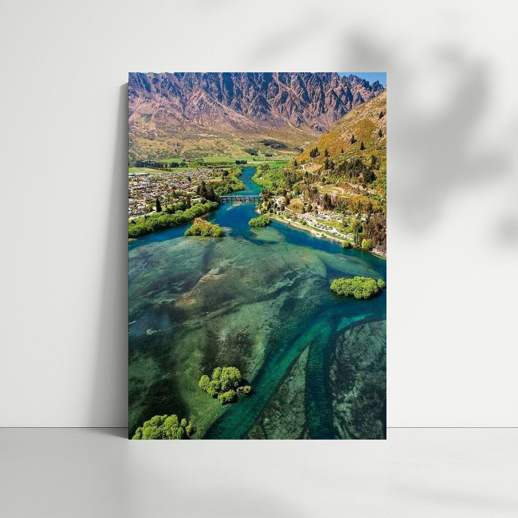 The Majesty of New Zealand's Mountains and Waters: Landscapes of the Country