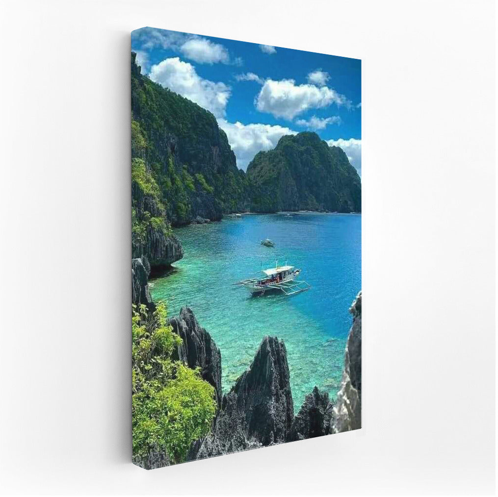 Tropical Bay Philippines: Nature and Tranquility