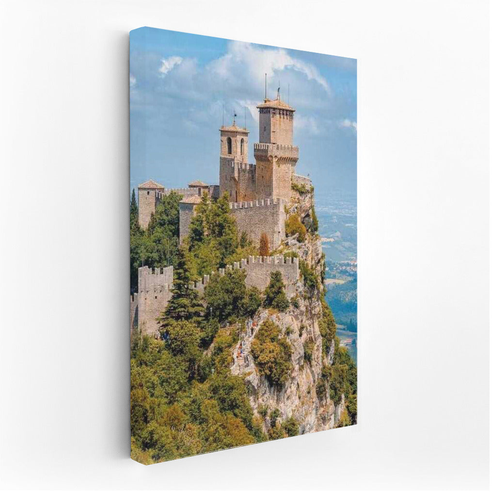 The Greatness of the Spanish Fortress: Legends of the Country