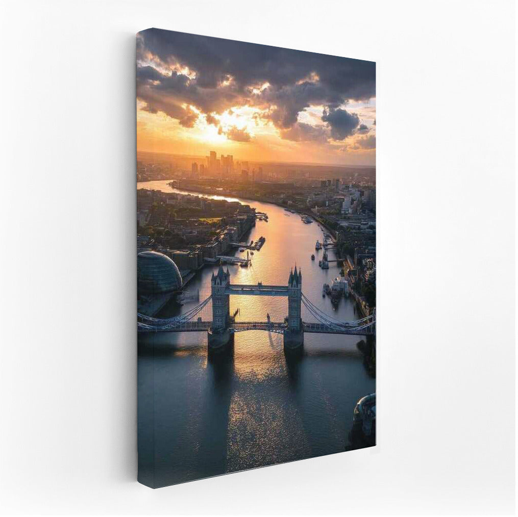 Sunset London: The Magic of the Capital in Country United Kingdom Style