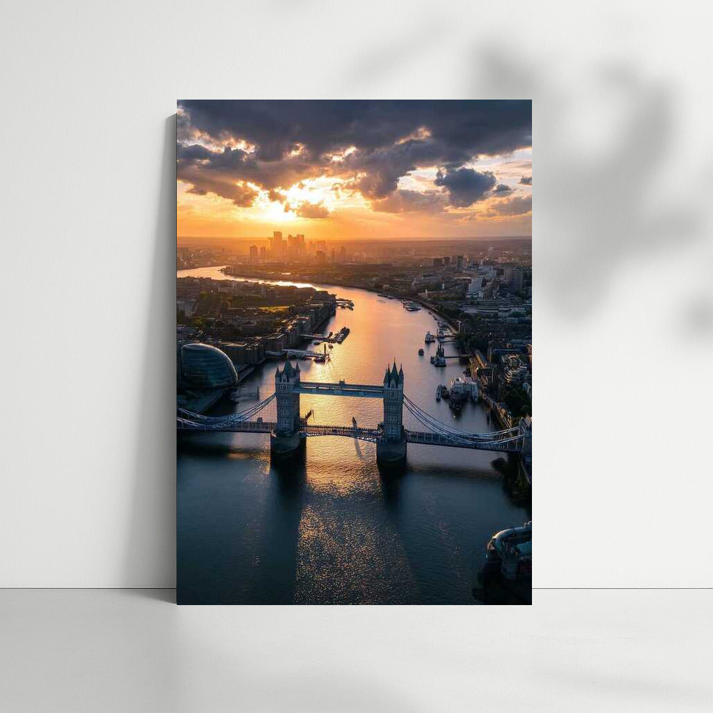 Sunset London: The Magic of the Capital in Country United Kingdom Style