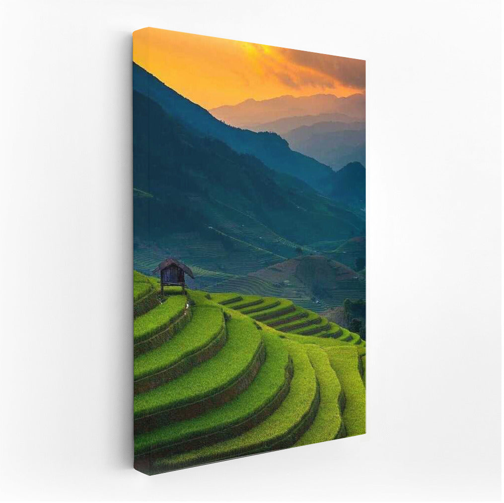 Sunset over Vietnam's Rice Terraces: The Charm of the Country