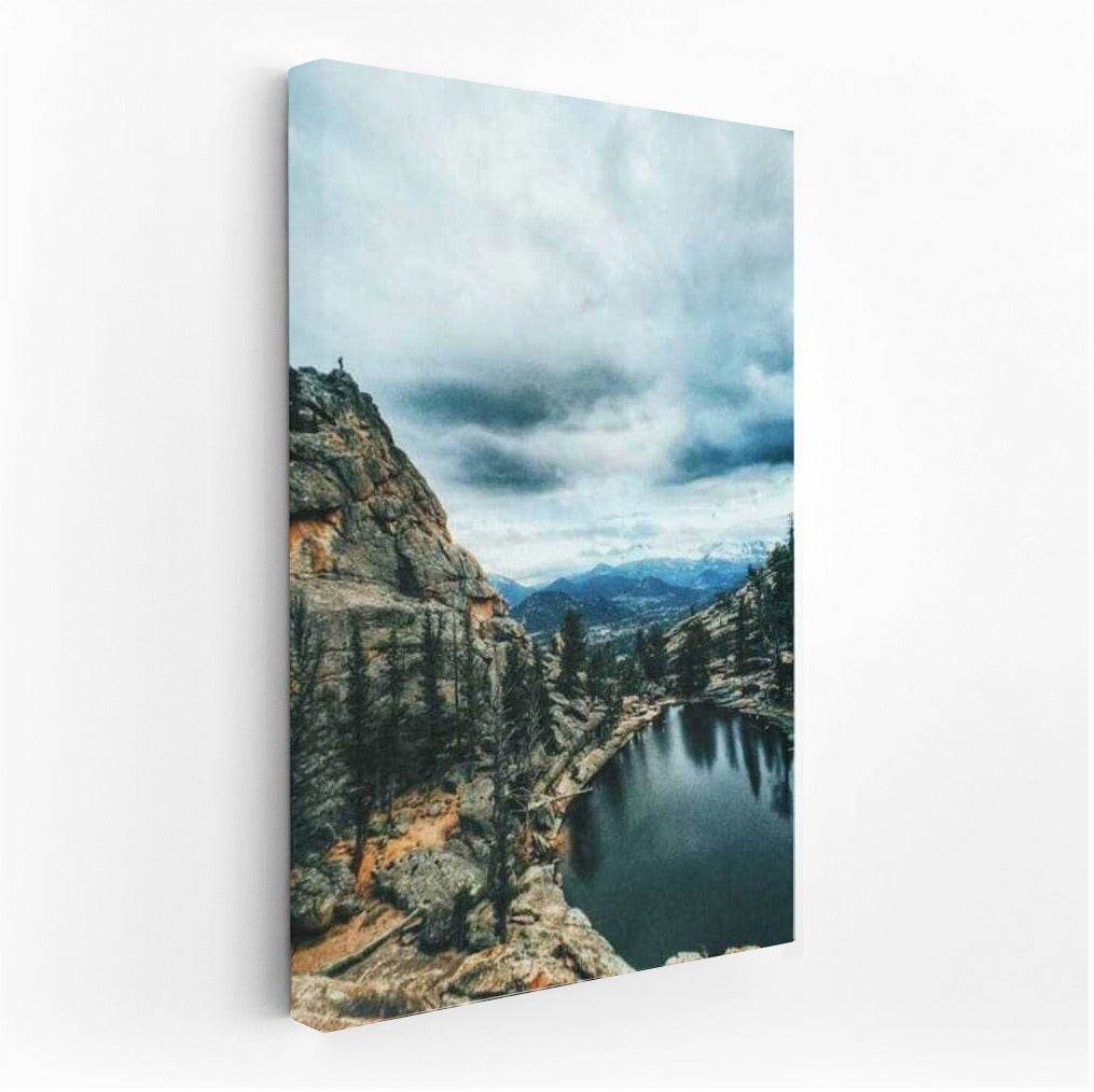 Mountain Harmony Colorado: The Majesty of Rocks and the Silence of the Lake