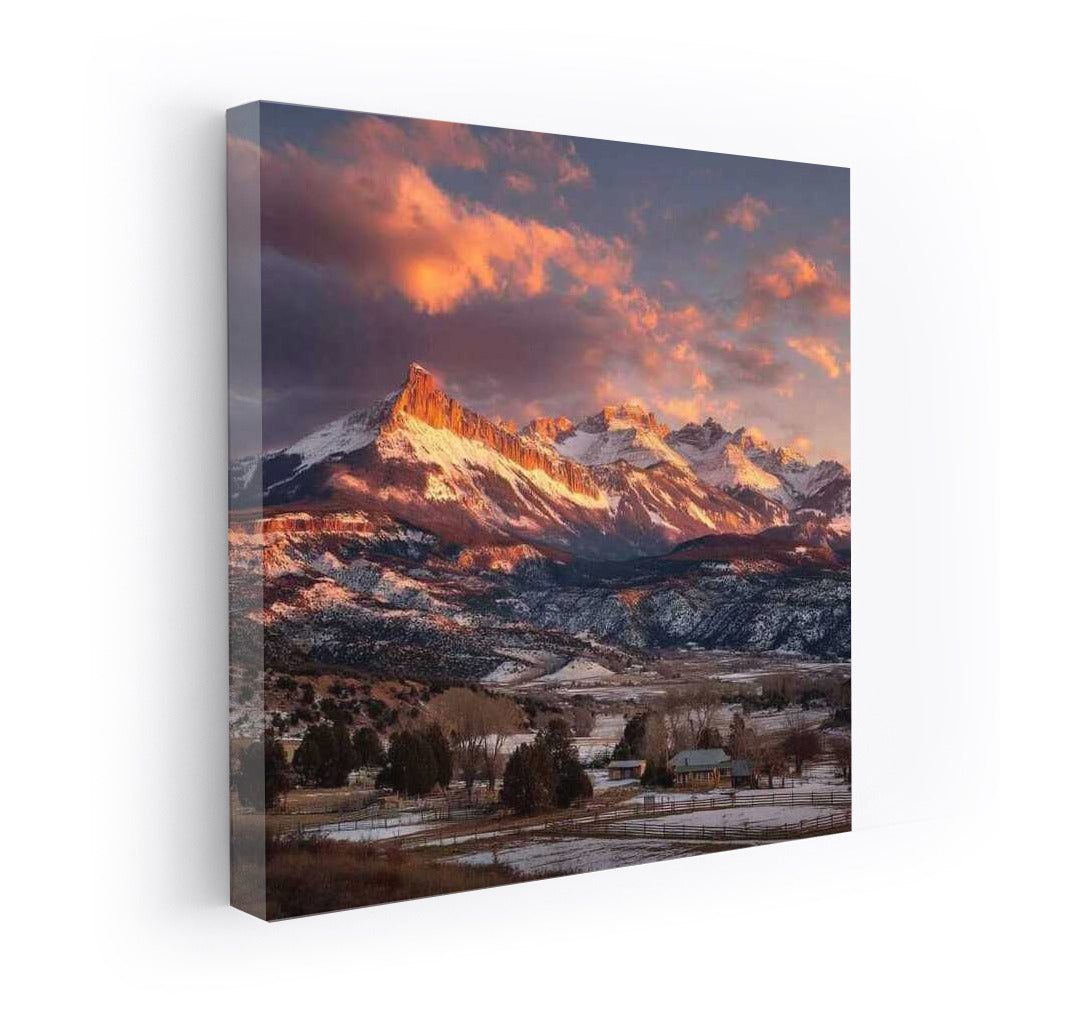 The Majesty of the Colorado Mountains: The Heart of Nature in the USA