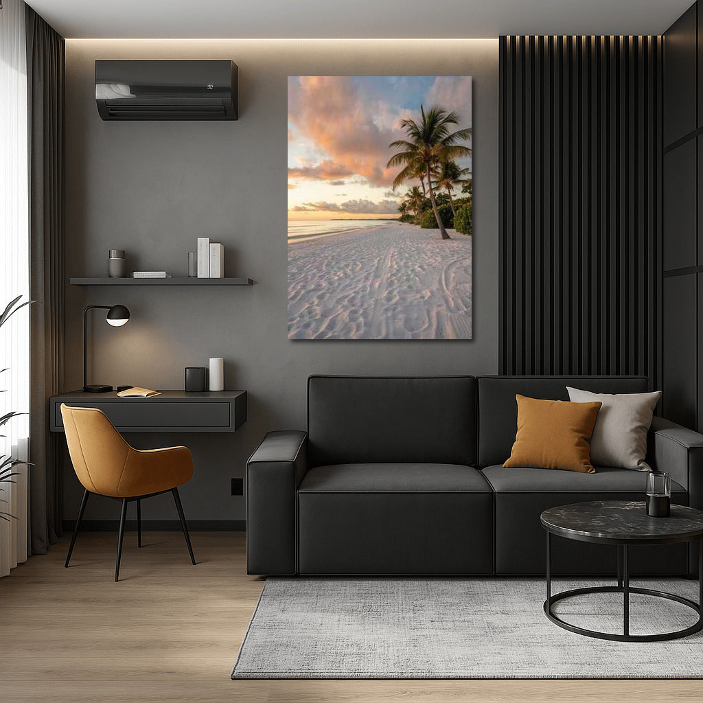Florida's Sunny Shores: White Sand and Palm Trees