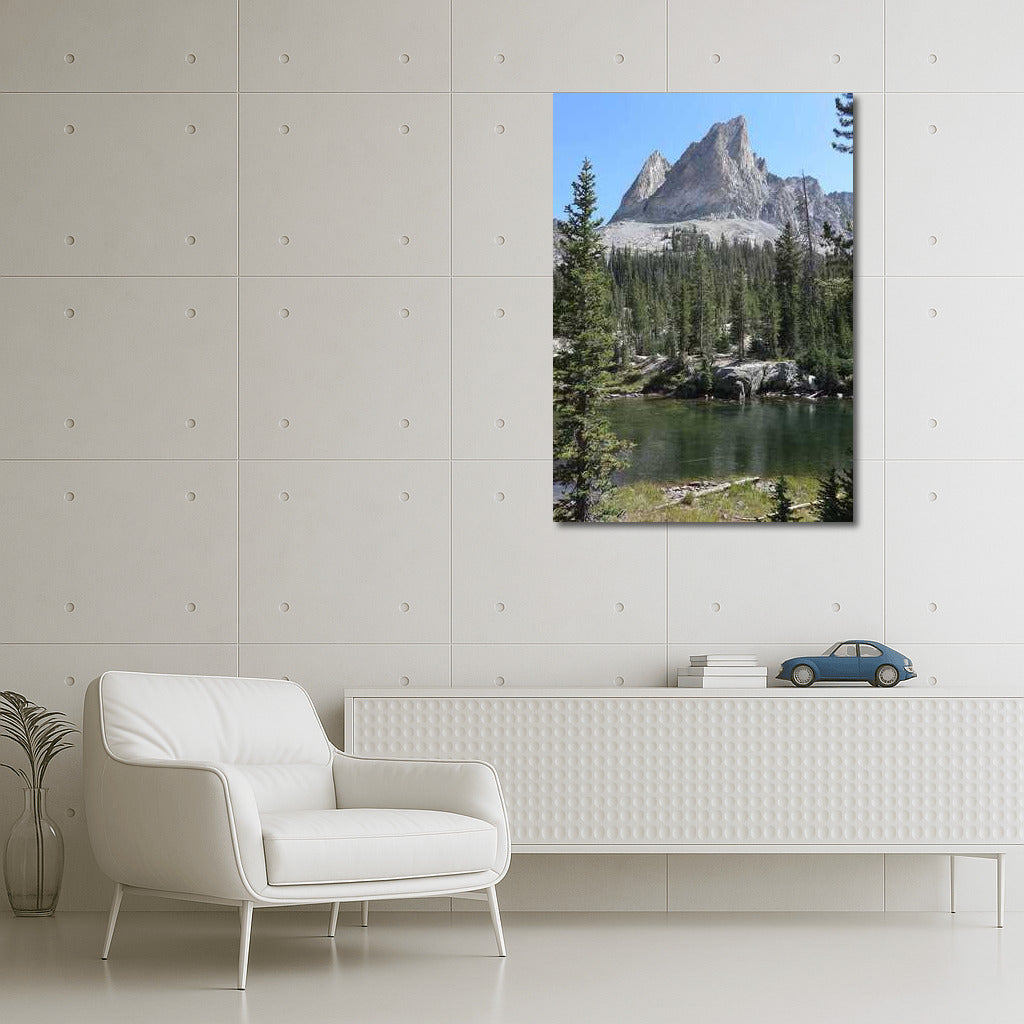 The Majesty of the Idaho Peaks: The Natural Tranquility of the USA