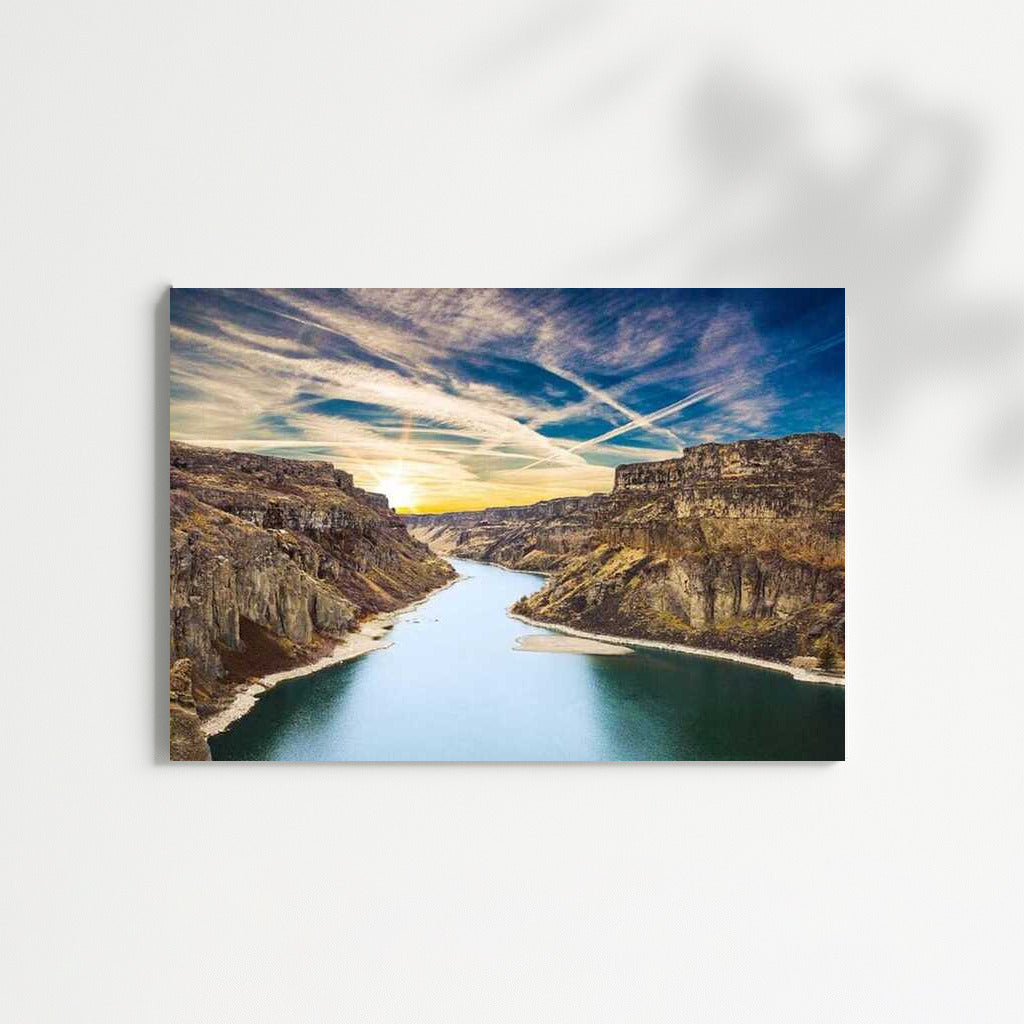 Scenic Idaho Canyon: Natural Beauty of the USA