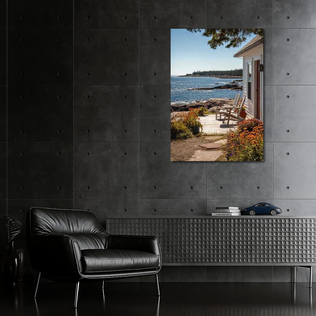 A Cozy Seaside Getaway: The Tranquility of Maine, USA