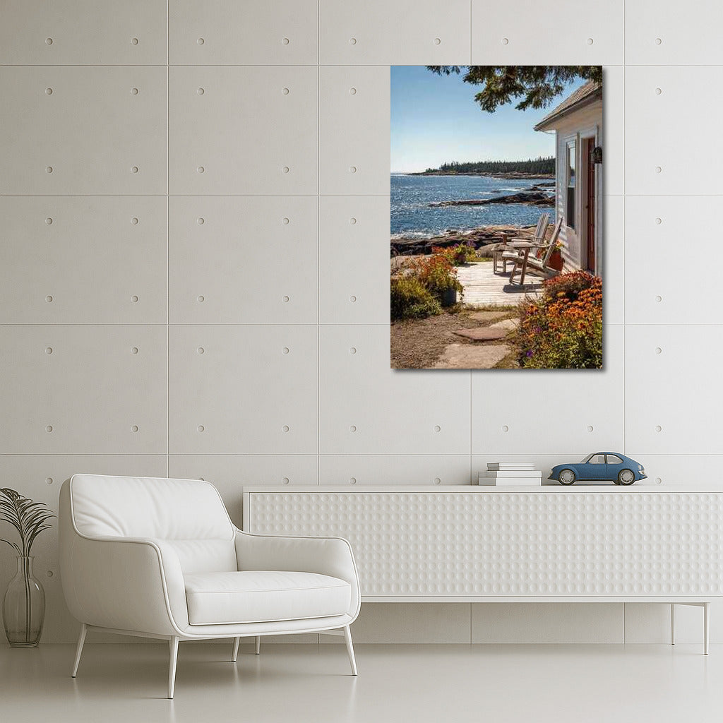 A Cozy Seaside Getaway: The Tranquility of Maine, USA
