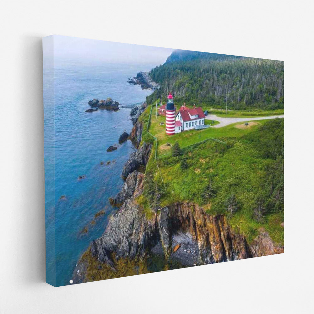 Maine Rocky Coast Lighthouse: Nature and the Ocean